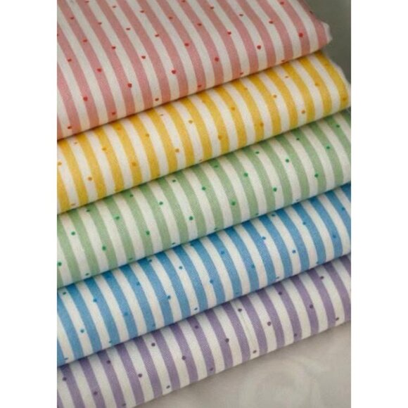 Elastic Pen Holder Bookmark – Journal Pouch, Attachable to Planners - Picture 2 of 16